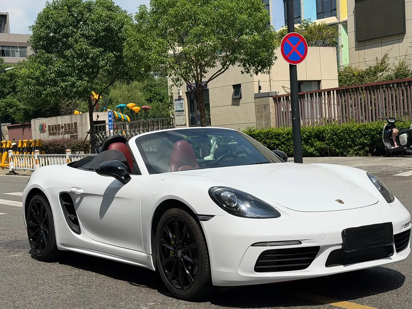 Porsche 718 2018 — Photo 1/16