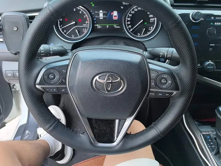 Toyota Camry 2020 — Photo 15/16