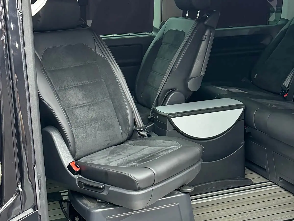Volkswagen Multivan 2019 — Photo 19/20