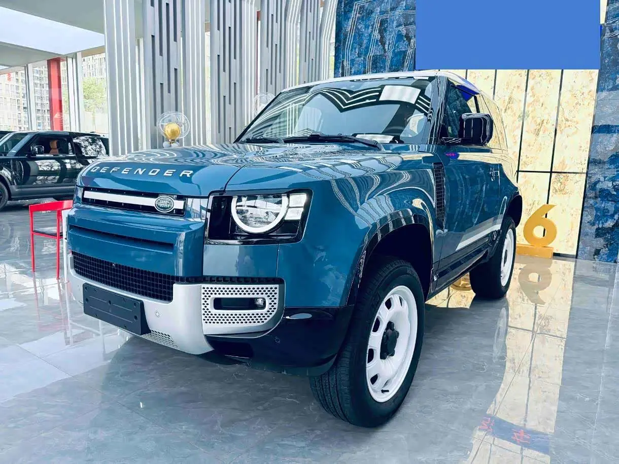 Land Rover Defender 2025 — Фото 1/20