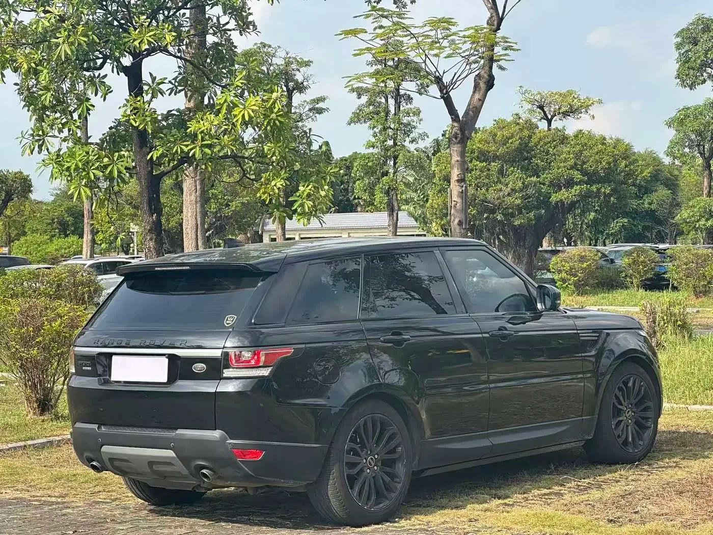 Land Rover Range Rover Sport 2017 — Фото 9/9