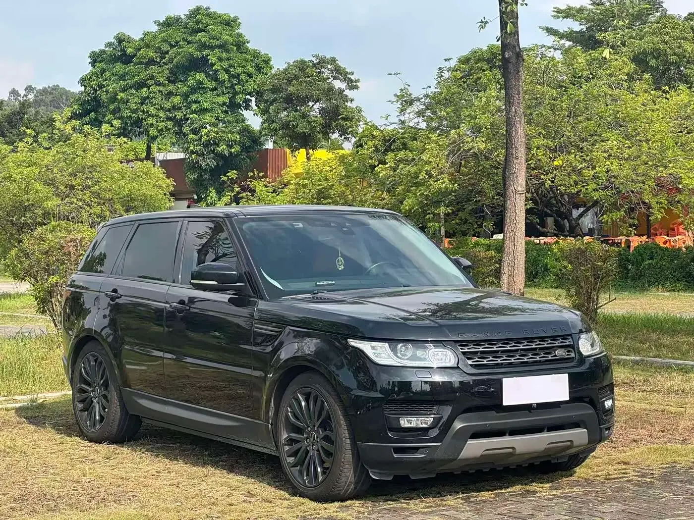 Land Rover Range Rover Sport 2017 — Фото 3/9