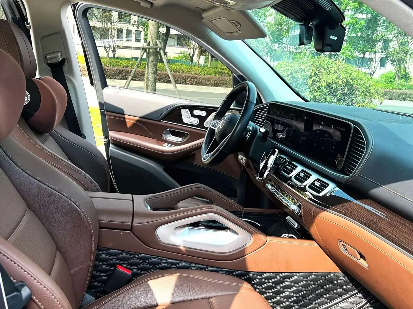 Mercedes-Benz GLE 2023 — Photo 7/8