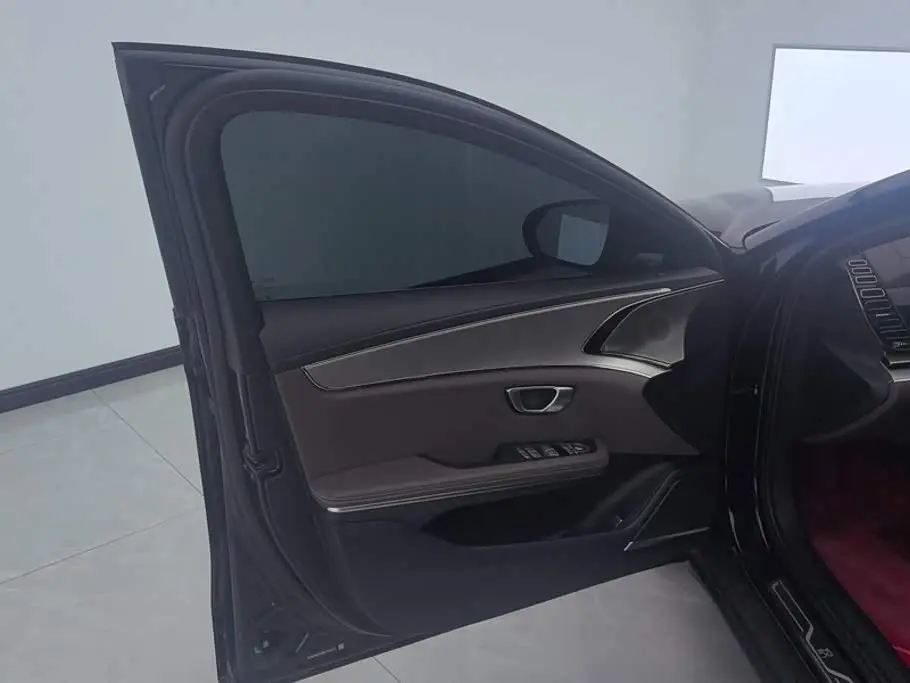 BYD Han 2022 — Photo 7/16