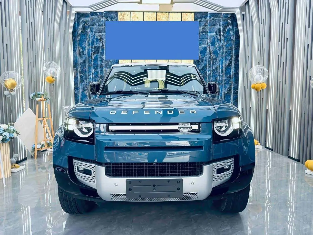 Land Rover Defender 2025 — Фото 2/20