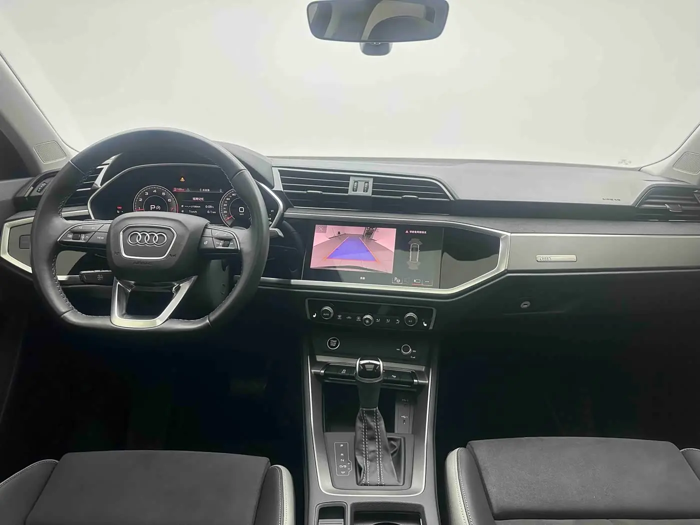 Audi Q3 2022 — Photo 15/20