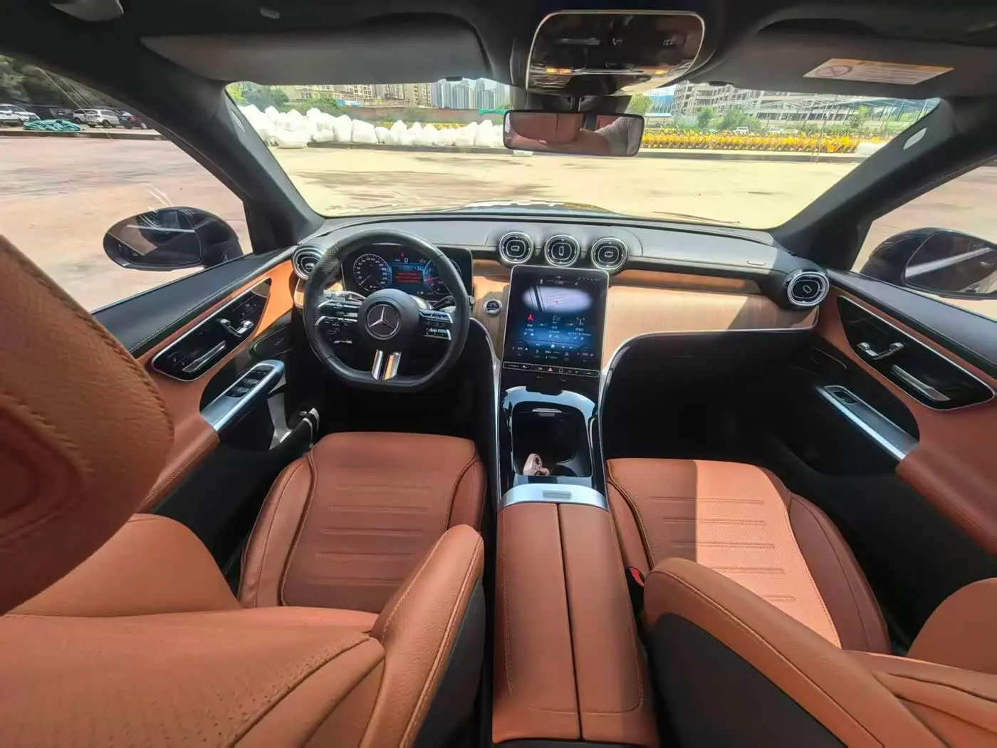 Mercedes-Benz GLC 2023 — Фото 10/11