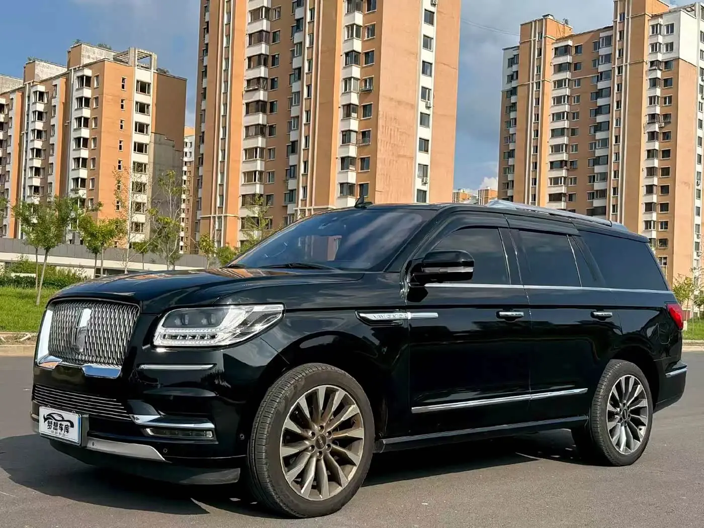 Lincoln Navigator 2018 — Photo 3/9