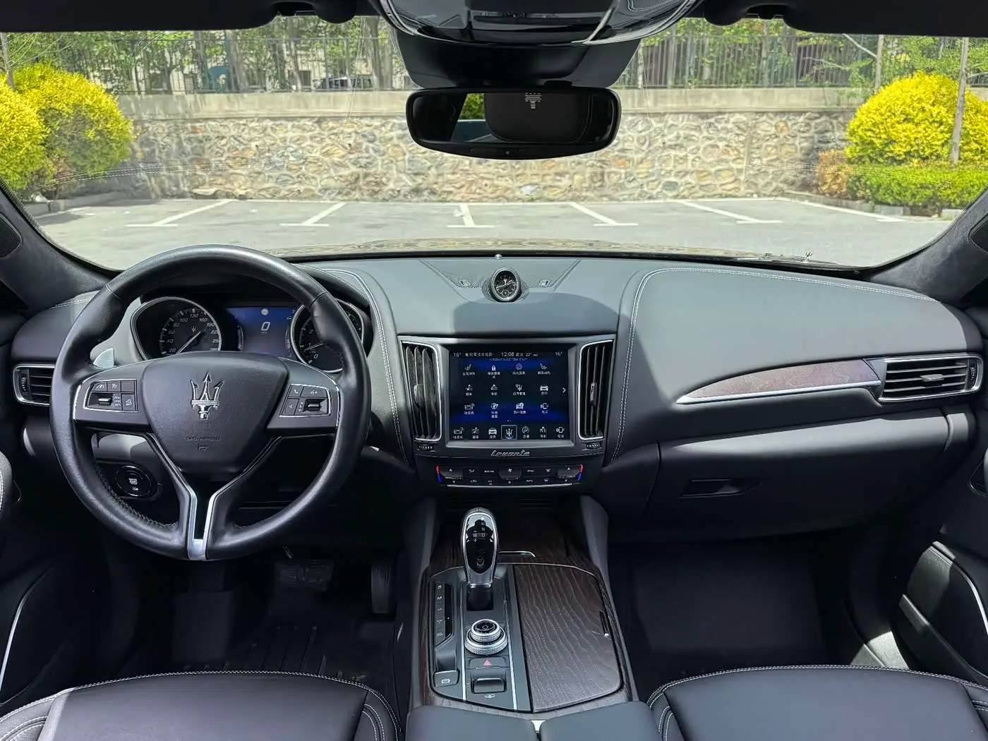 Maserati Levante 2018 — ფოტო 17/20