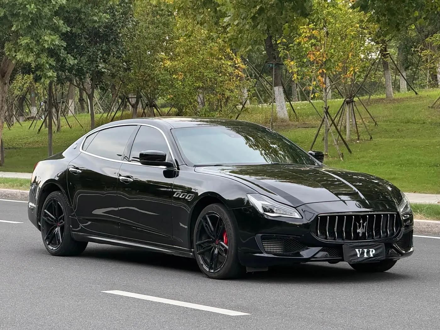 Maserati Quattroporte 2015 — Фото 3/8