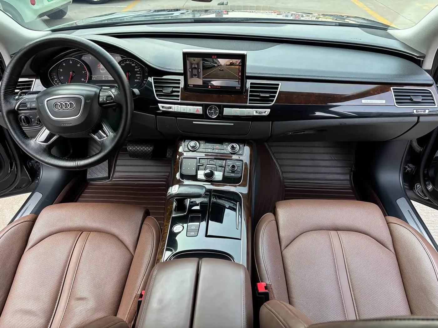 Audi A8 2017 — Фото 9/14