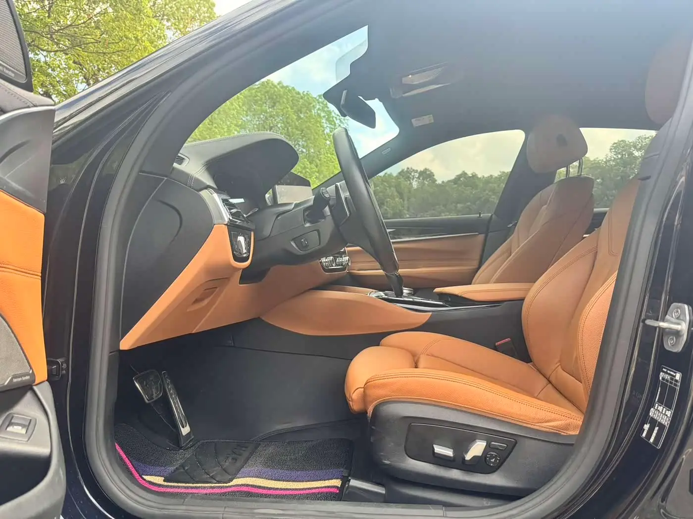 BMW 6 Series GT 2022 — Photo 11/19
