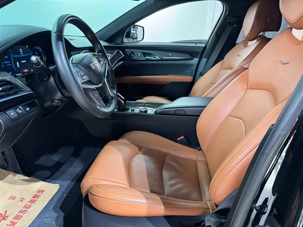 Cadillac CT6 2021 — Photo 17/20