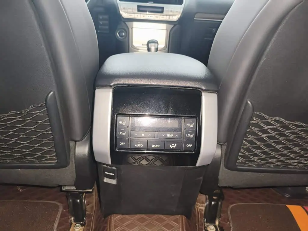 Toyota Prado 2019 — Фото 16/18