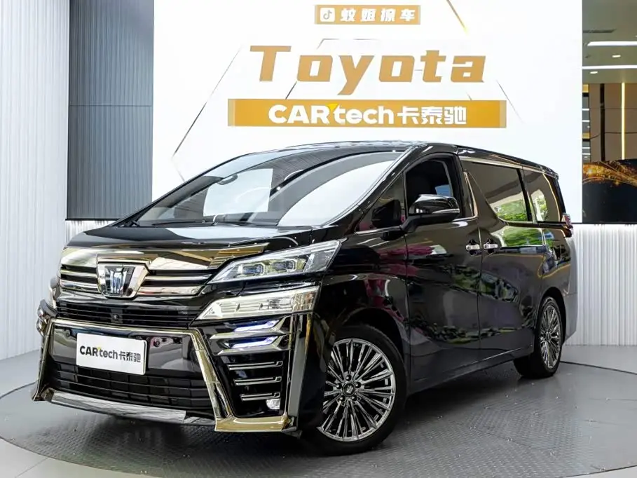 Toyota Vellfire 2023 — Фото 1/20