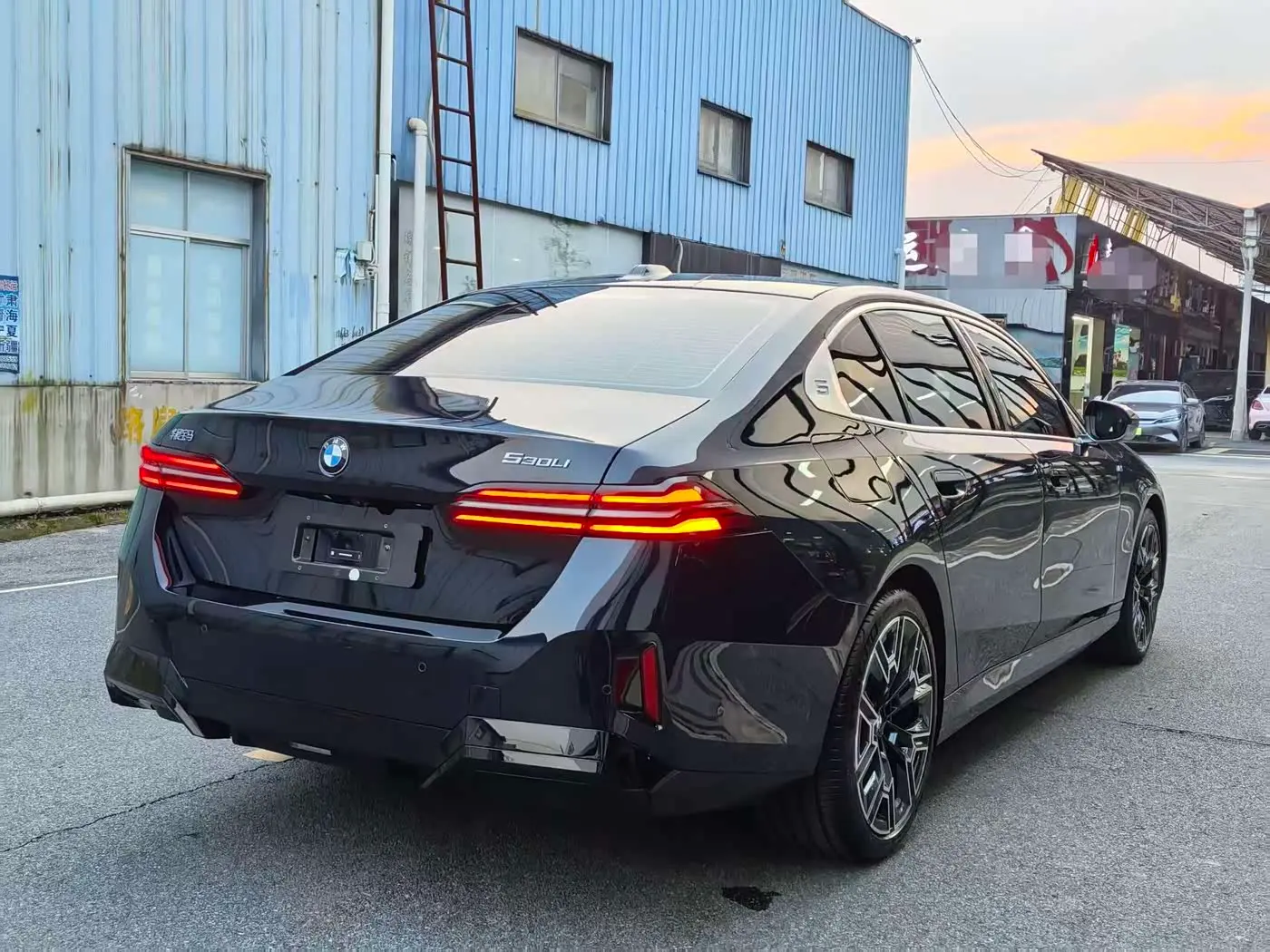 BMW 5 Series 2025 — Photo 9/20