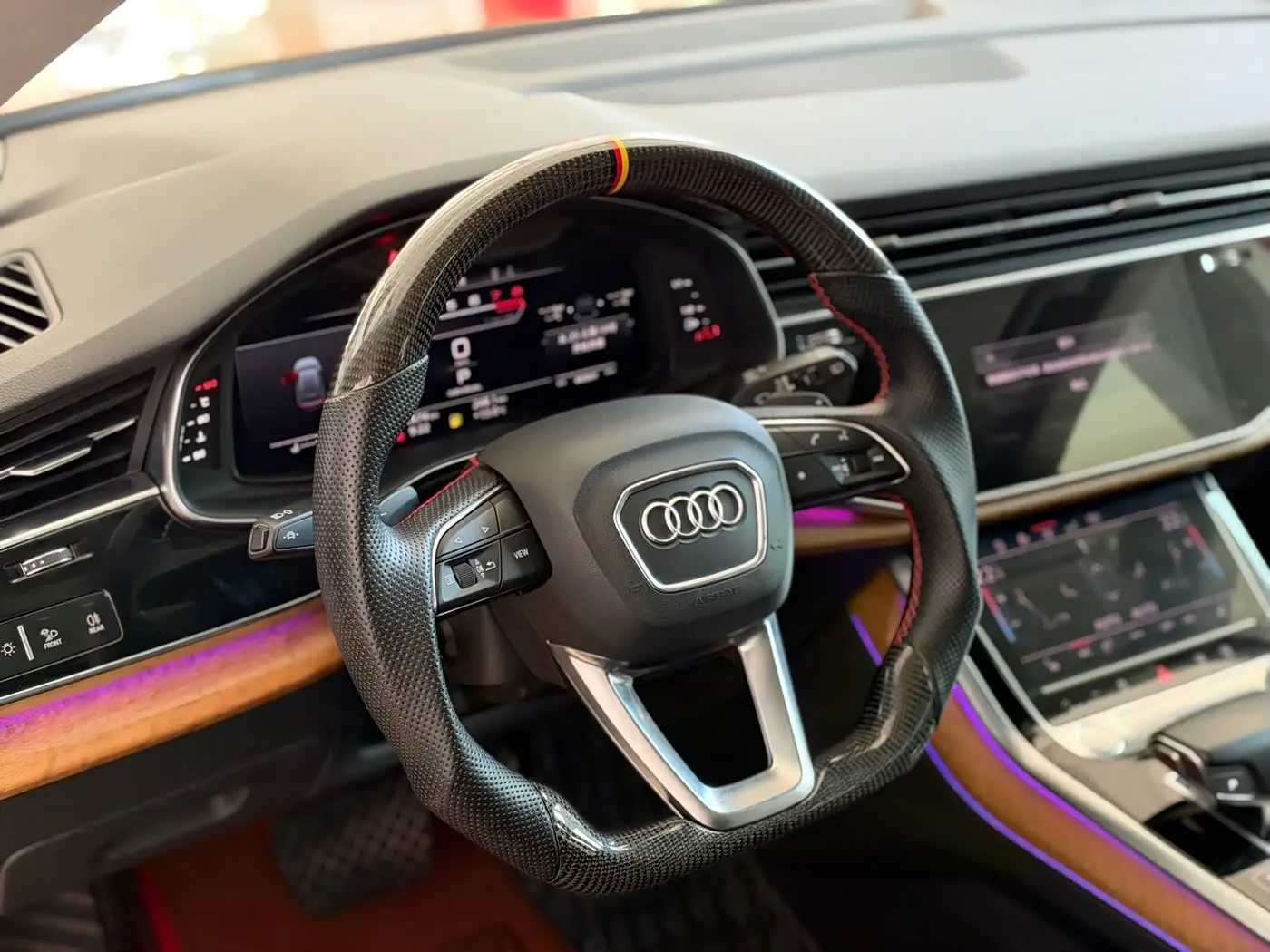 Audi Q8 2020 — Фото 4/19