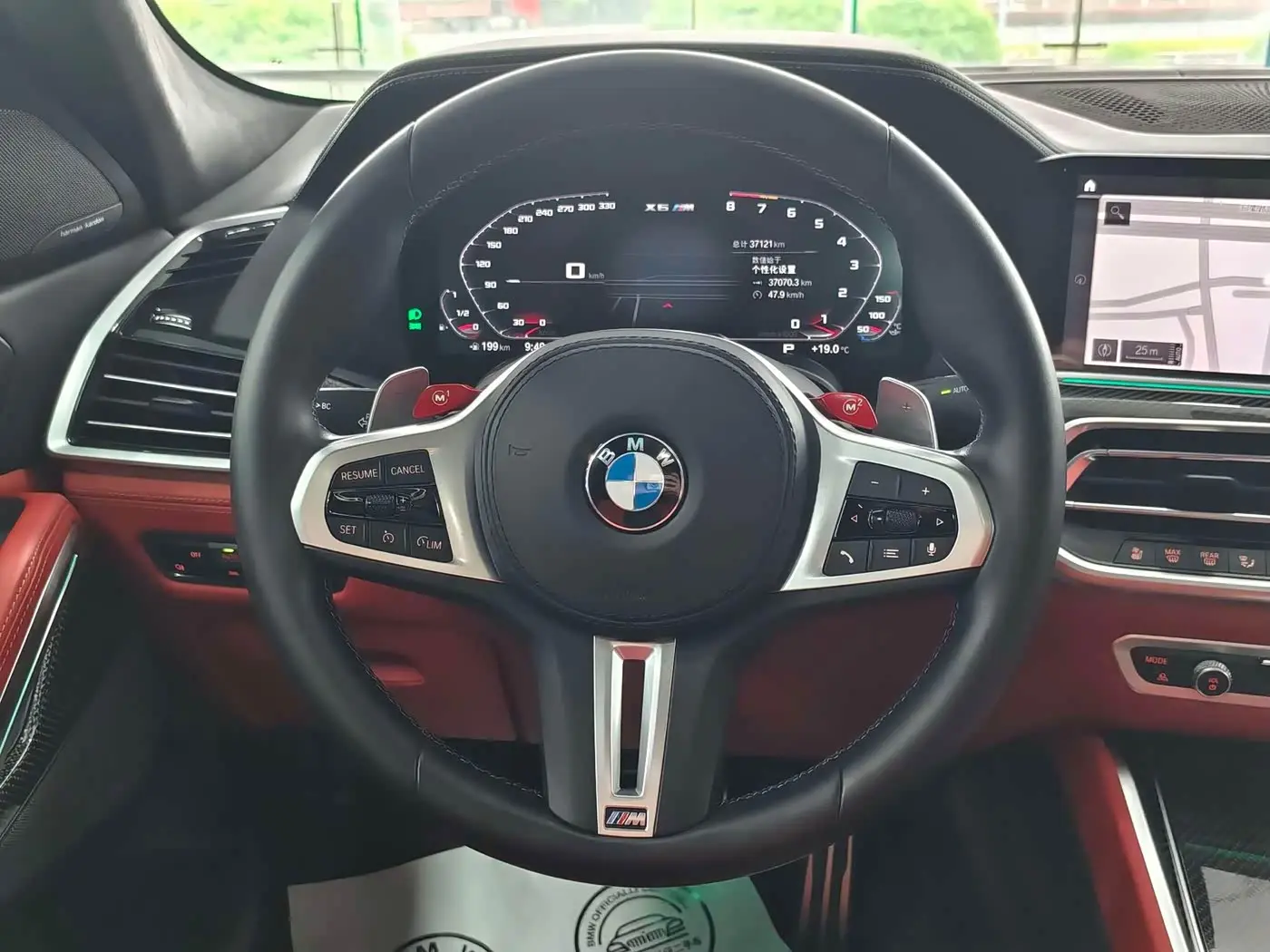 BMW X6 M 2023 — Фото 11/20