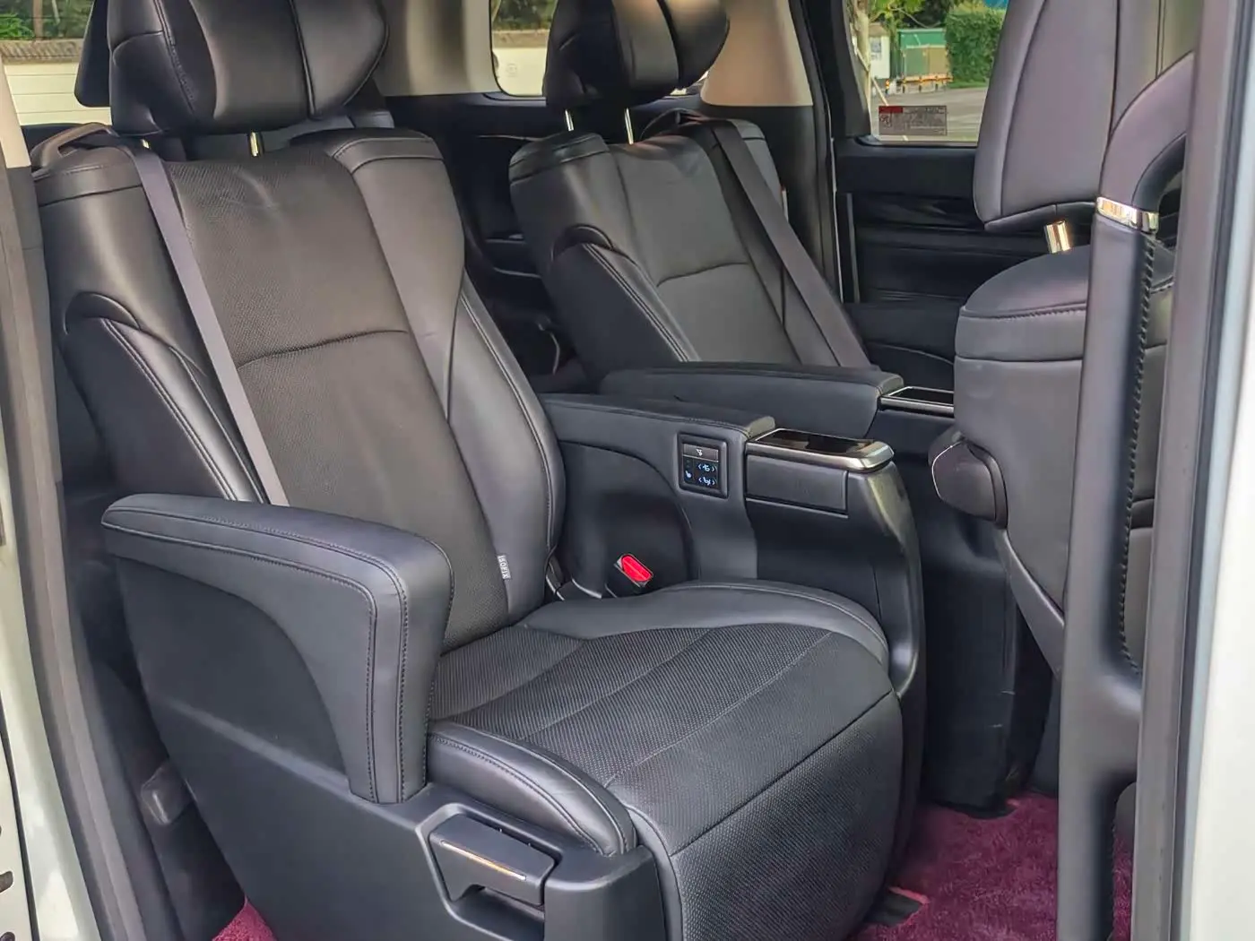 Toyota Vellfire 2019 — Фото 9/10