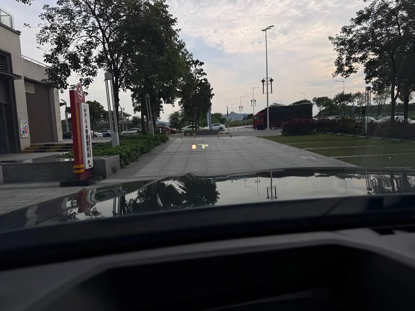 BMW 7 Series 2021 — Photo 7/17