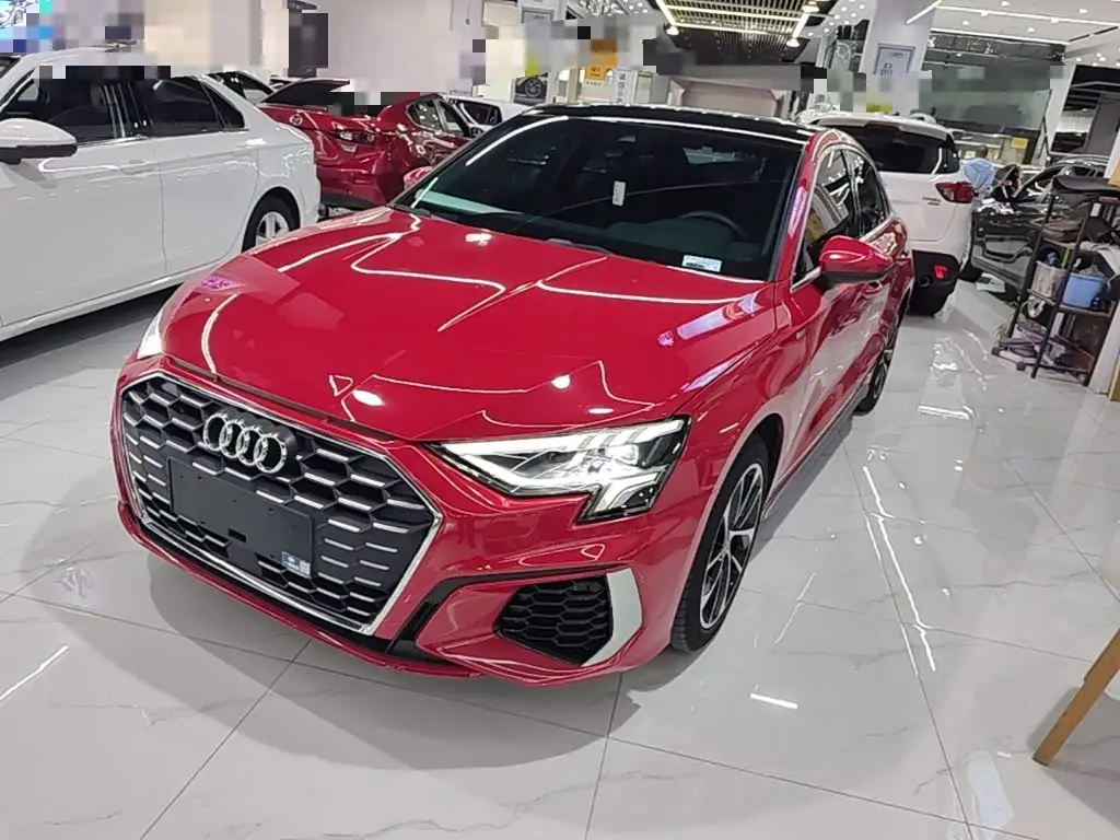 Audi A3 2021 — Photo 2/20