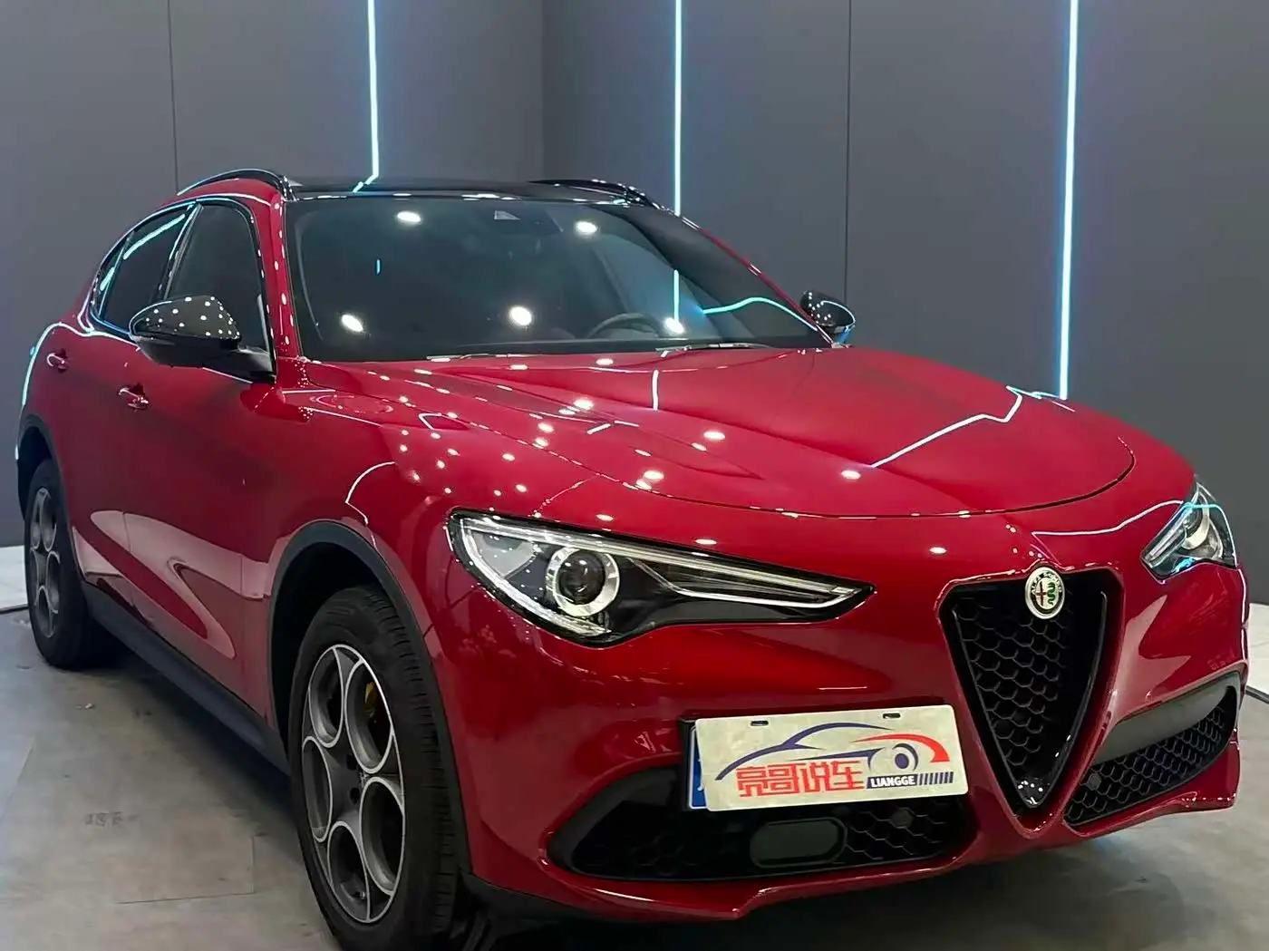 Alfa Romeo Stelvio 2021 — Фото 3/12