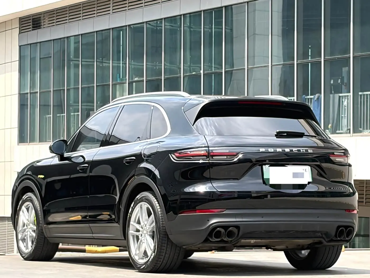 Porsche Cayenne New Energy 2021 — Photo 13/14