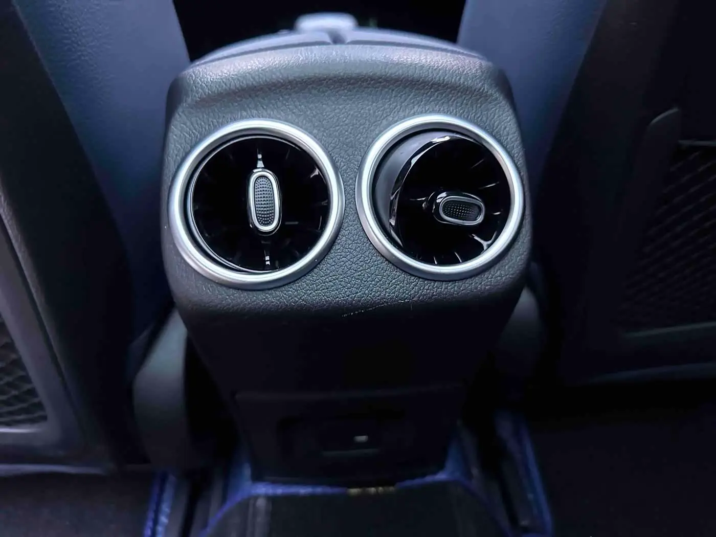 Mercedes-Benz A-Class 2023 — Photo 17/20