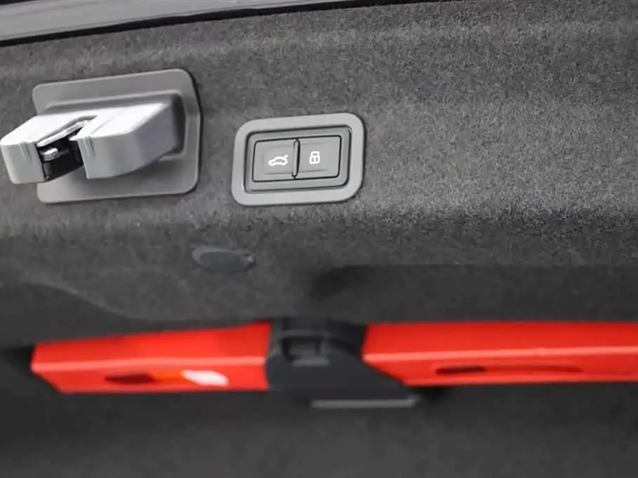 Audi A6L 2025 — Photo 16/20