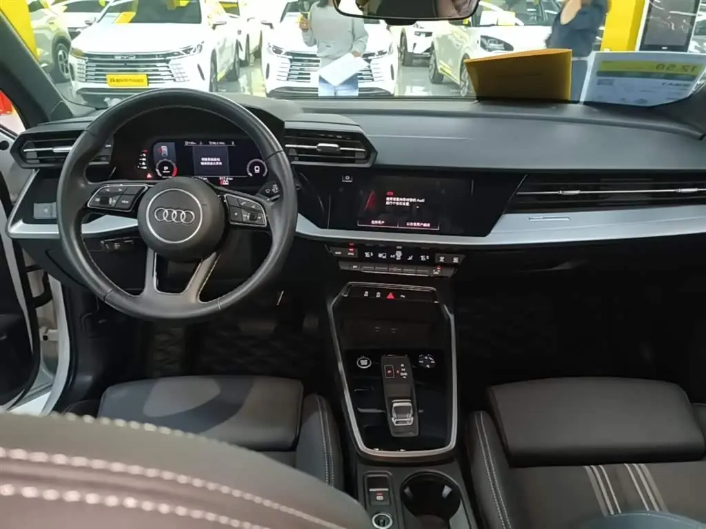 Audi A3 2023 — Photo 10/20