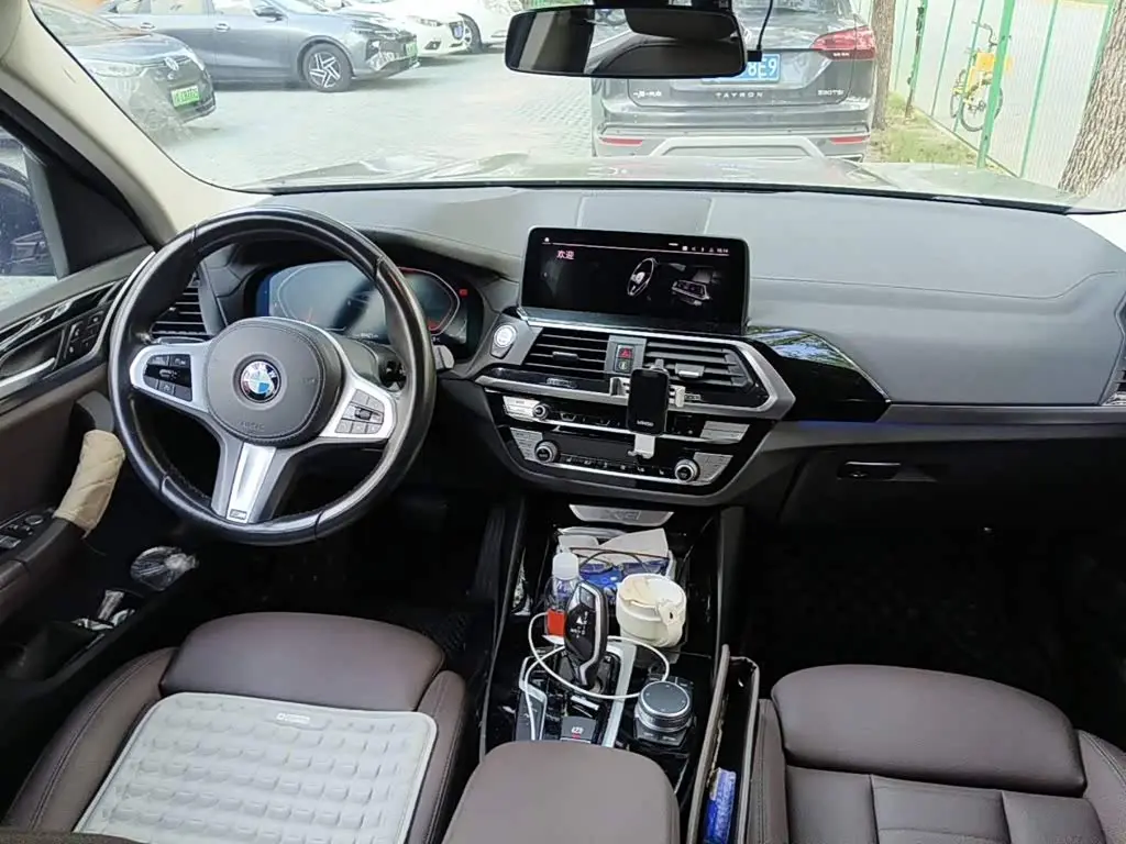 BMW X3 2021 — Фото 12/13