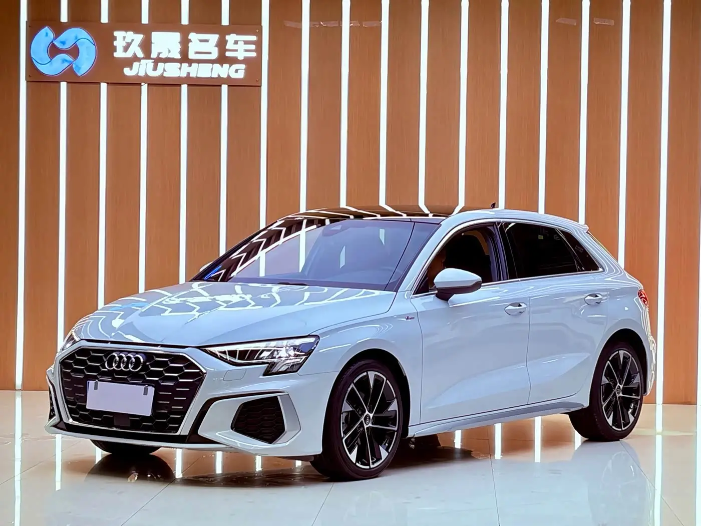 Audi A3 2023 — Şəkil 1/14