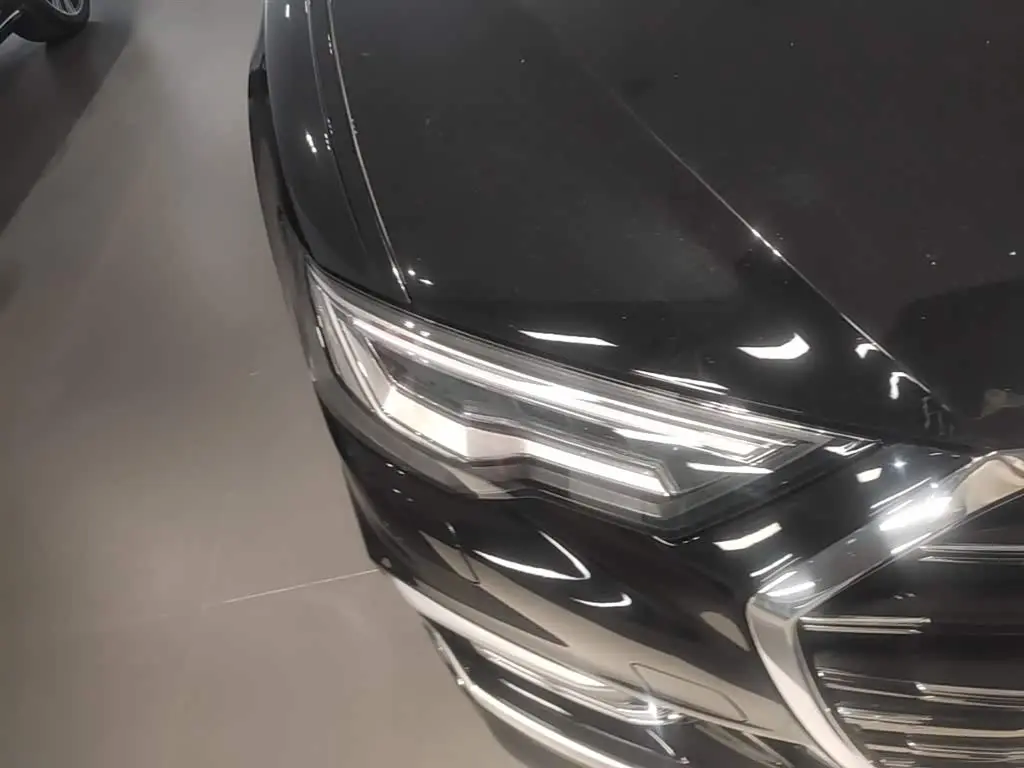 Audi A6L 2023 — Photo 13/20