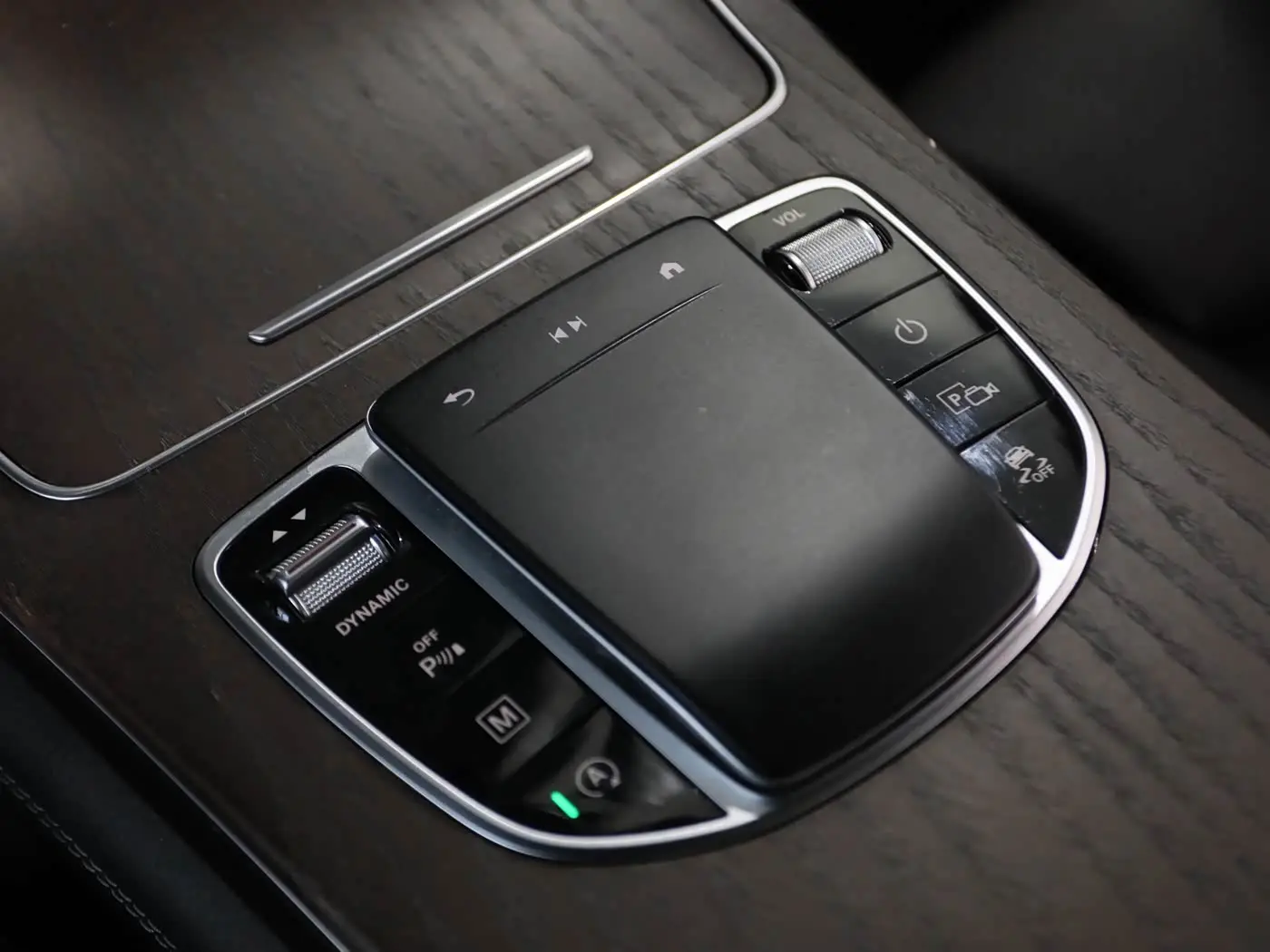 Mercedes-Benz GLC 2022 — Photo 11/17