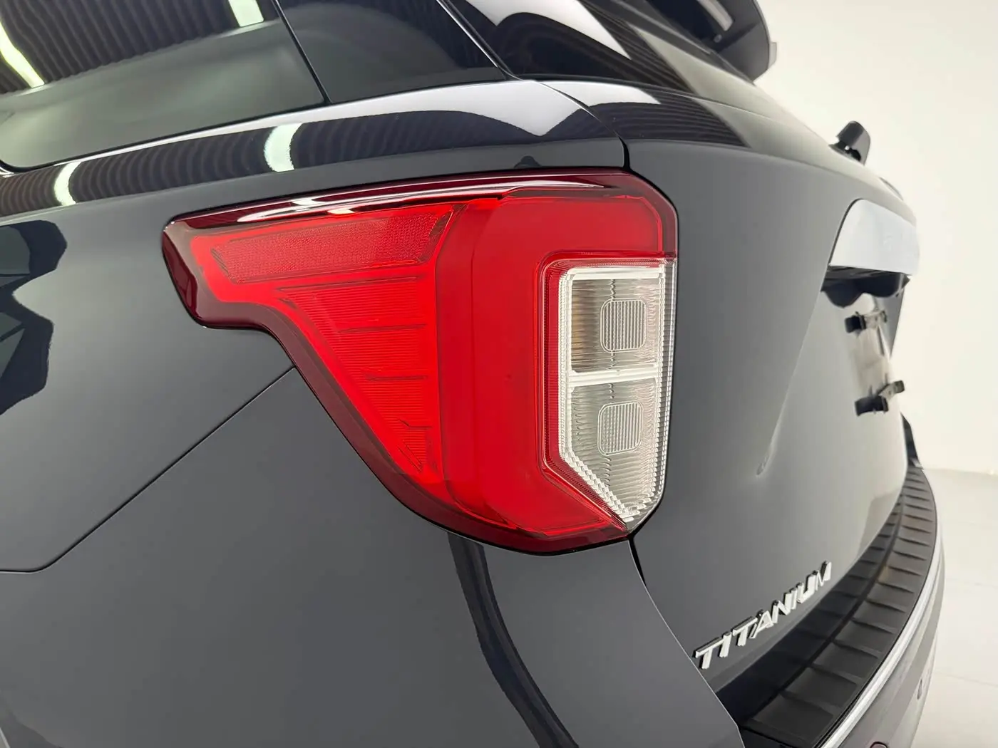 Ford Explorer 2021 — Фото 12/20