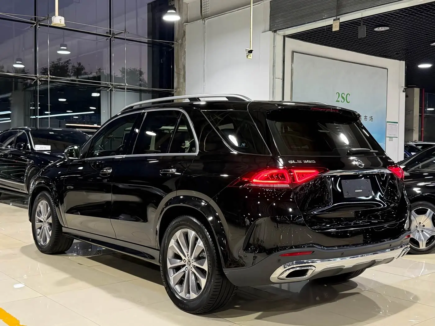 Mercedes-Benz GLE 2022 — Photo 20/20