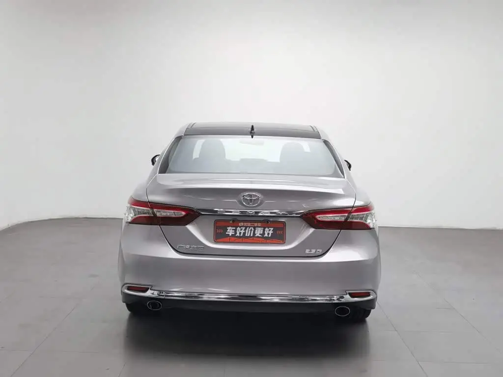 Toyota Camry 2024 — Photo 4/20