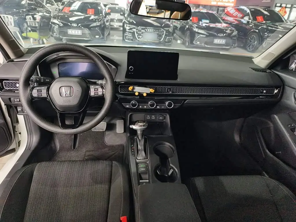 Honda Civic 2023 — Photo 10/11