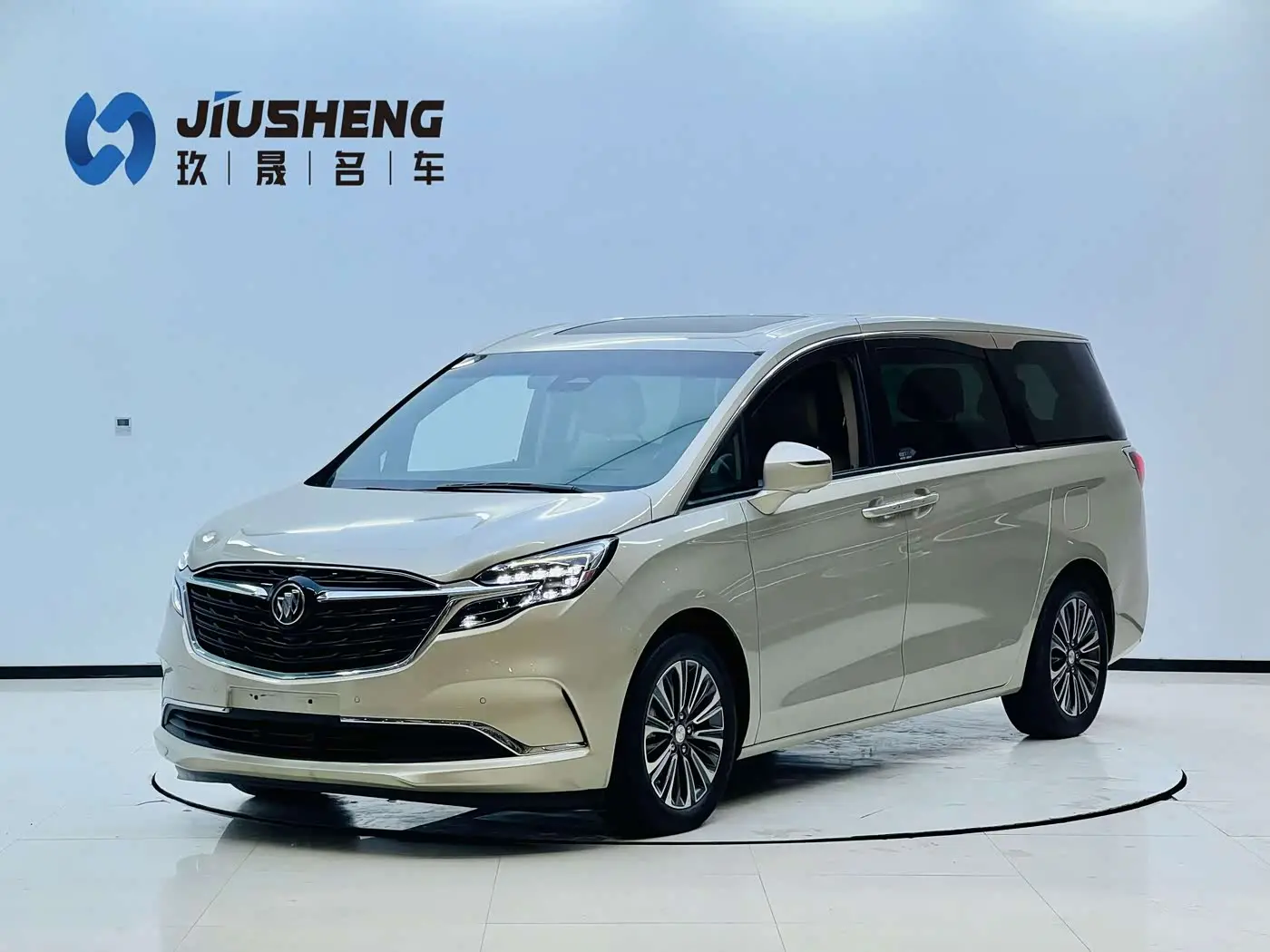 Buick GL8 2021 — Photo 1/20