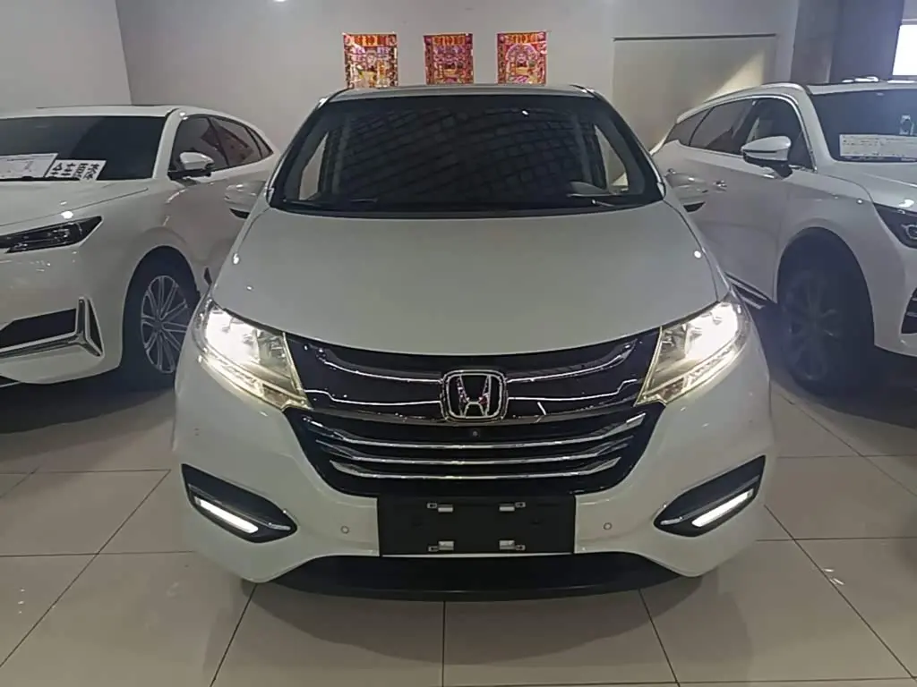 Honda Odyssey 2018 — Photo 3/20