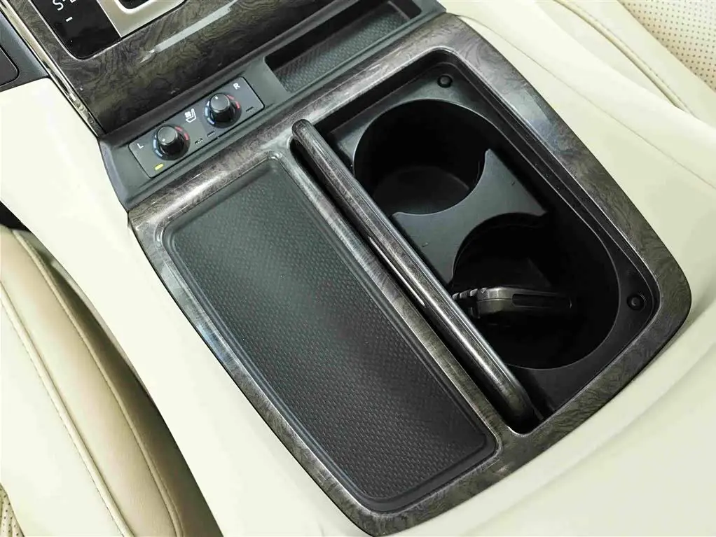 Toyota Alphard 2021 — Фото 10/20