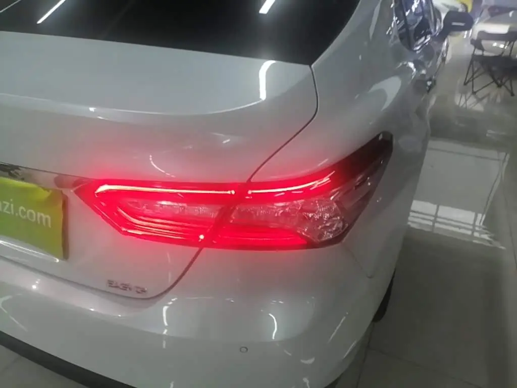 Toyota Camry 2021 — Şəkil 8/20