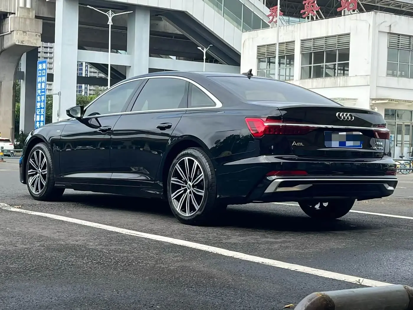 Audi A6L 2025 — Photo 7/9
