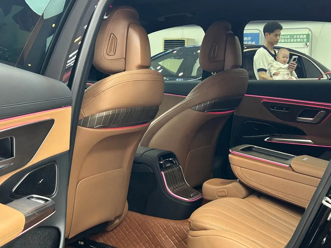 Mercedes-Benz E-Class New Energy 2025 — Photo 11/20