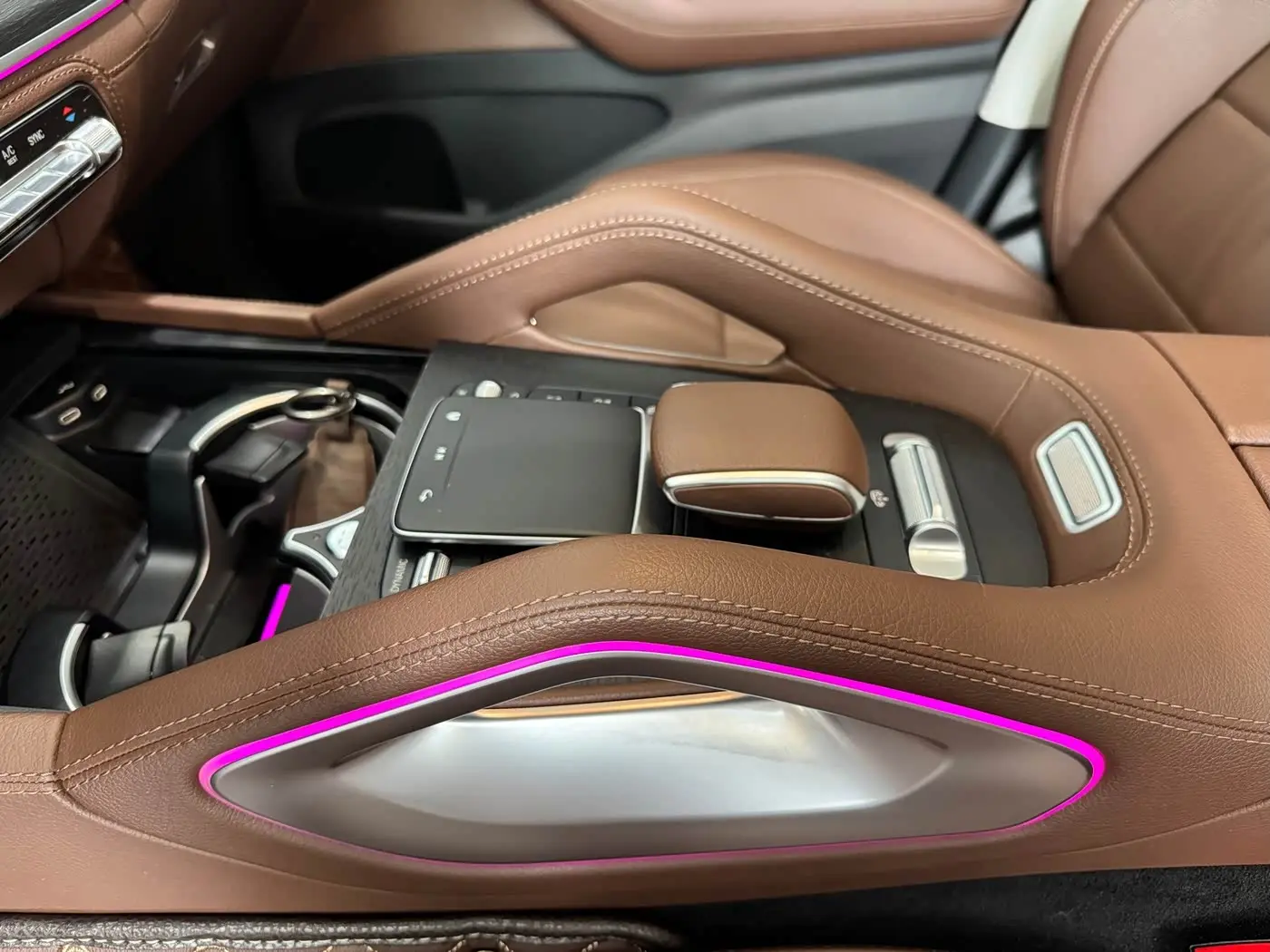 Mercedes-Benz GLS 2023 — Фото 11/20