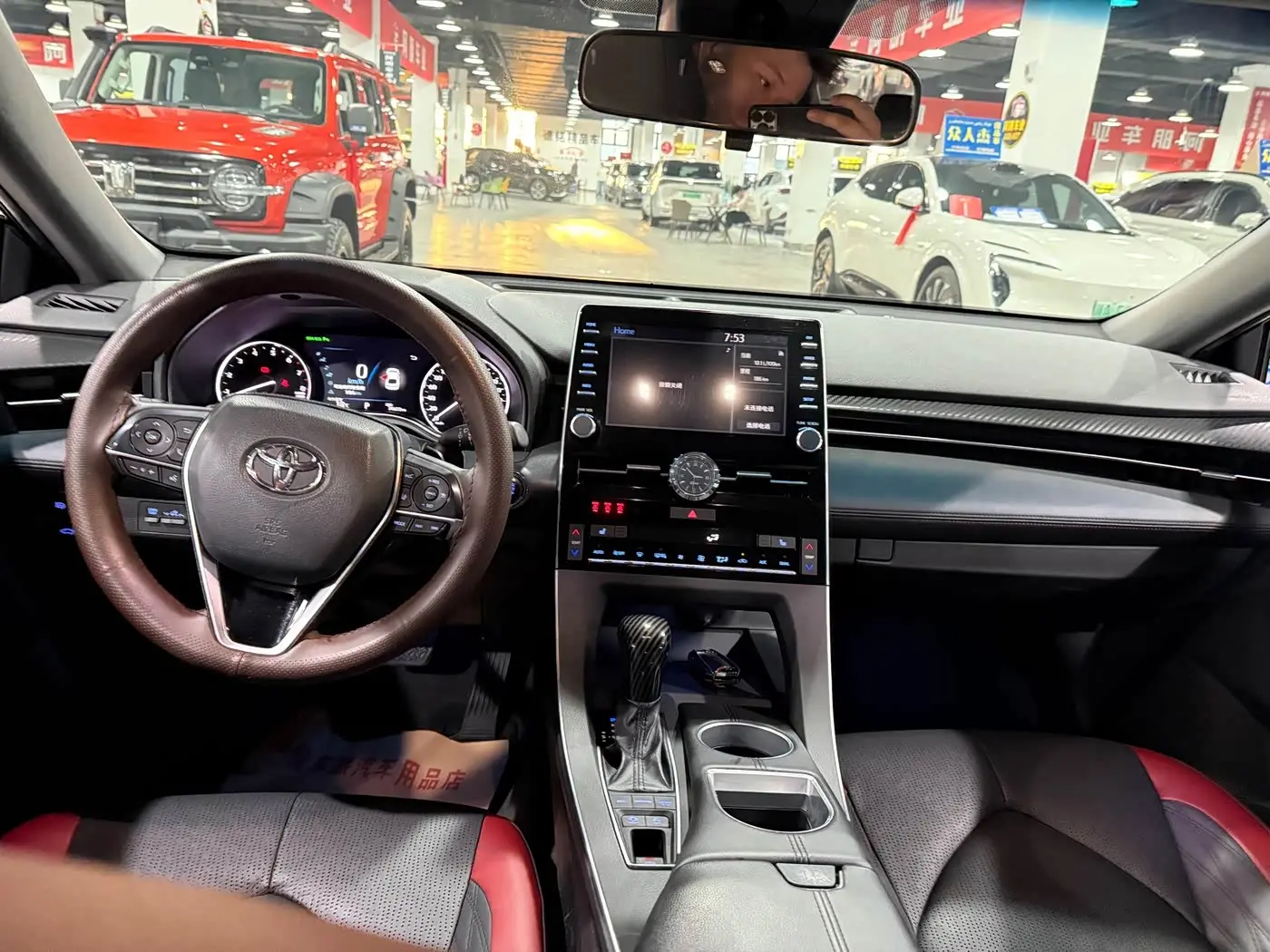 Toyota Avalon 2021 — Photo 7/9