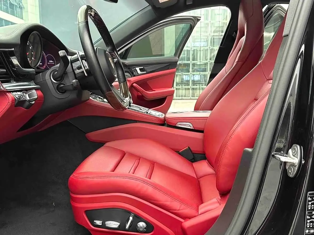 Porsche Panamera 2021 — Photo 4/14