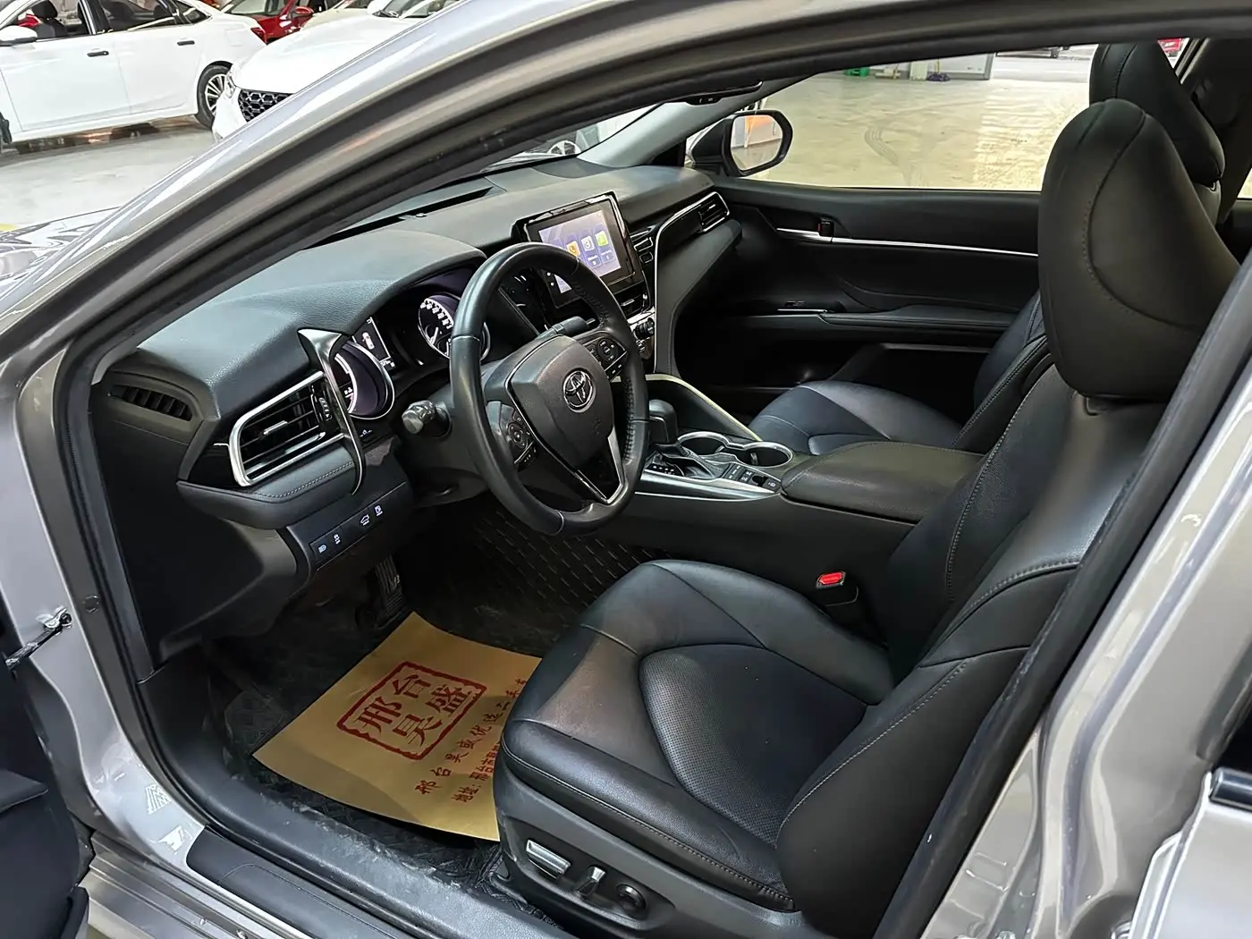 Toyota Camry 2021 — Şəkil 9/16