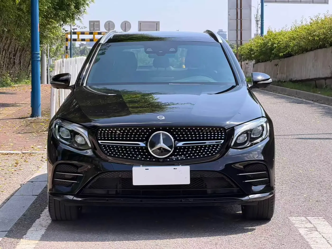 Mercedes-Benz GLC AMG 2019 — Photo 2/20