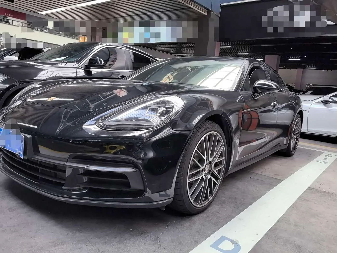 Porsche Panamera 2018 — Фото 1/20